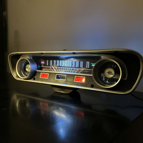 Instrument Cluster Ford Mustang 1965 like new, decorative