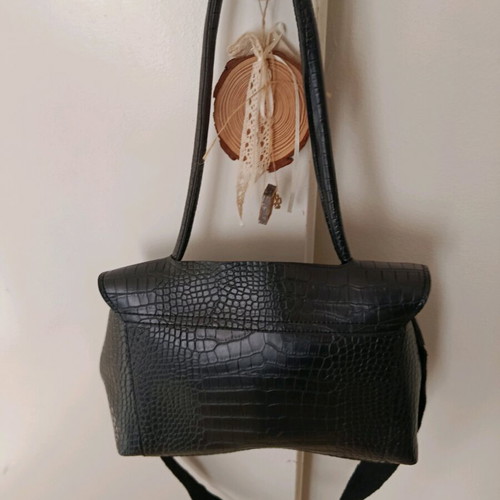 Black croco crossbody bag like new