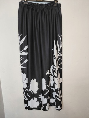 Honey Plus Size Black and White Palazzo Pants like new, size 5XL