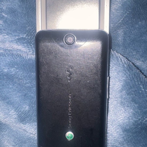 Old mobile phones used, set of 2 for spare parts