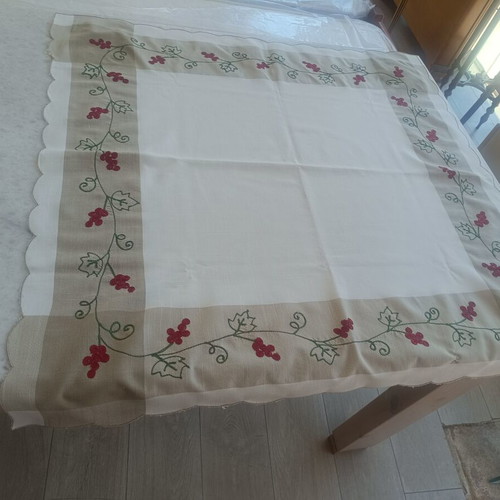 Vintage embroidered tablecloth 83×83 cm used, white with grape design