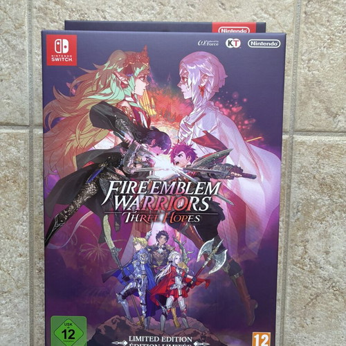 Fire Emblem Warriors Three Hopes Nintendo Switch new with collectible cloth