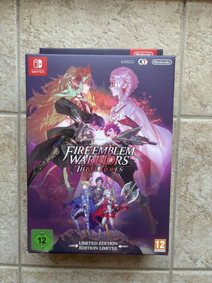 Fire Emblem Warriors Three Hopes Nintendo Switch new with collectible cloth