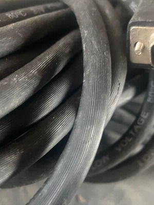 Screen connection cable like new, approximately 20m length