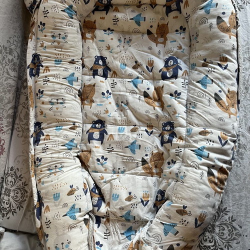 Baby Nest used with pillow and blanket set