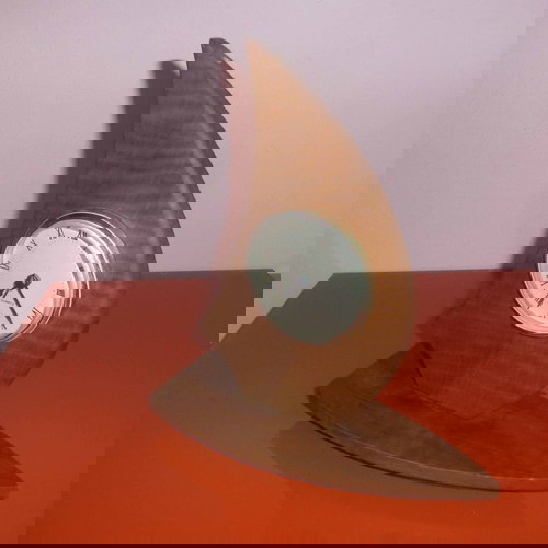 Ξύλινο επιτραπέζιο ρολόι μεταχειρισμένο σε σχήμα βάρκας με πανί 26x30 cm