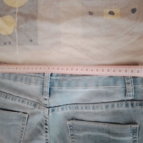 Matis cropped jeans size 38 new, blue with side buttons