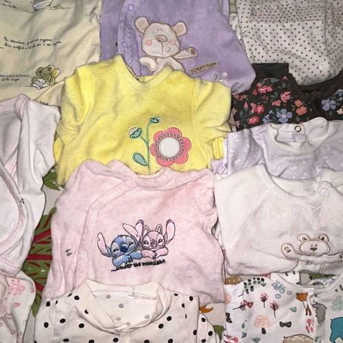 Baby girl bodysuits like new, pack of 20 with gifts