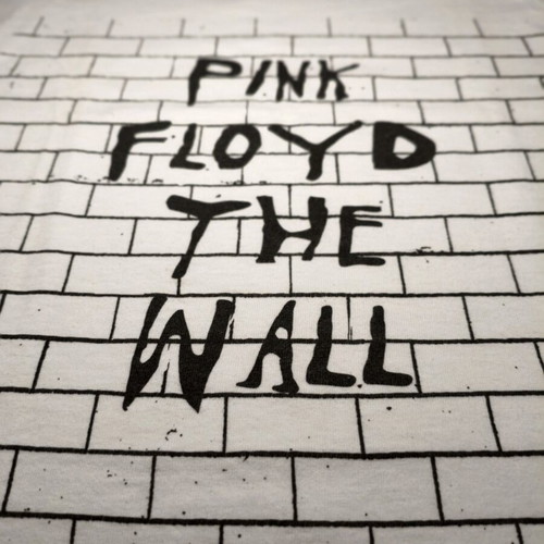 Pink Floyd The Wall t-shirt like new, Fruit of the Loom, size S