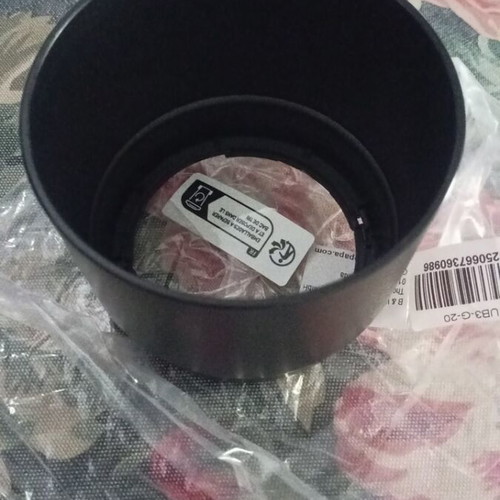 ET-74 lens hood for Canon 70-200 like new