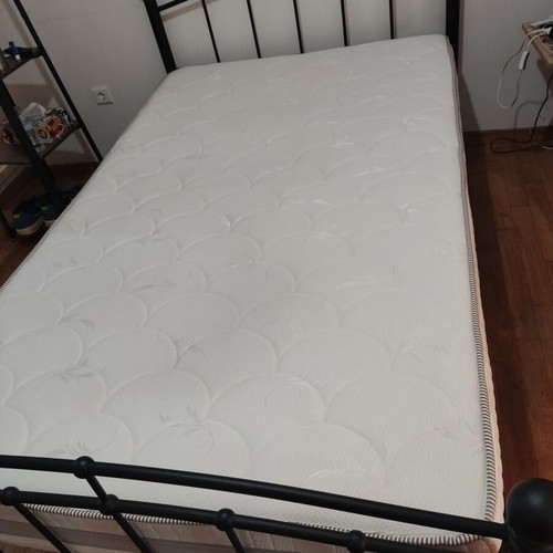 Metal bed 120x200 with Hesperus Dynamic mattress like new