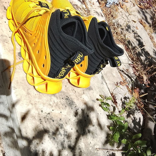 Superplay Athletic Shoes like new, gym and basketball