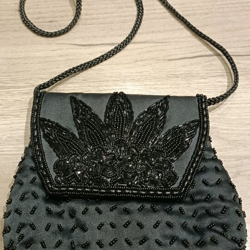 Black shoulder bag with beads vintage like new