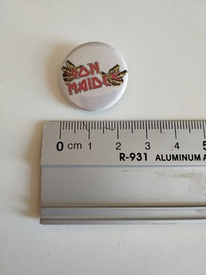 NWOBHM Iron Maiden pin new, size 25mm