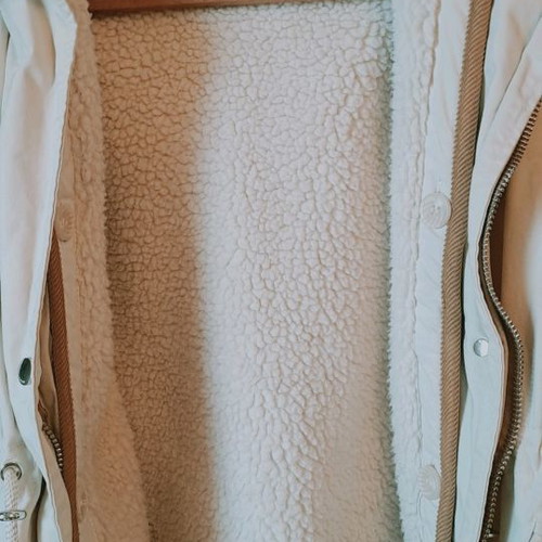 Bershka jacket used, beige long with removable lining and fur hood