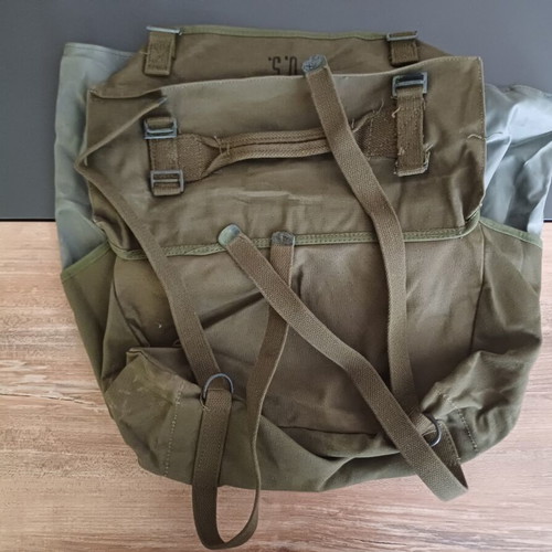 M-1945 Field Cargo Pack military backpack like new, USA