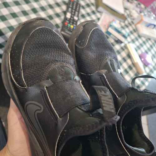 Nike Flex Runner athletic shoes used, size 31.5, black