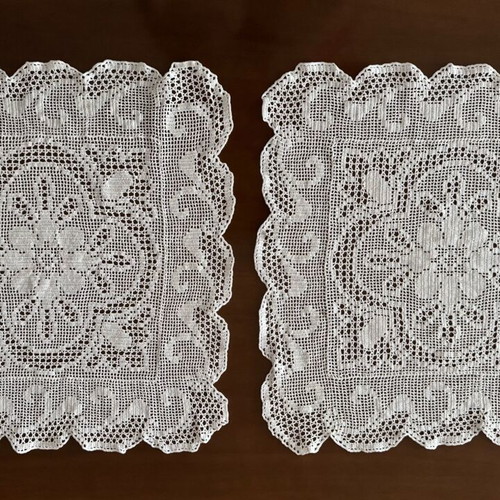 Set of 3 square hand-knitted table linens new