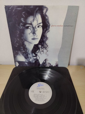 Gloria Estefan Cuts Both Ways vinyl record used, Latin