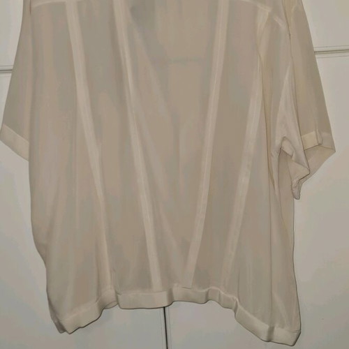Silk shirt size L new without tag