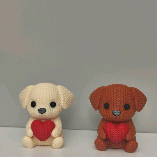 3D Printed Dog with Heart like new, 6 cm height, knitted style