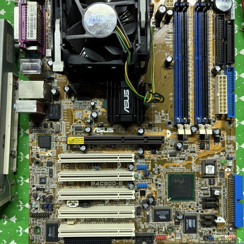 Retro PC Pentium 4 3.0GHz set used with ASUS P4C800-E and GeForce4 MX440