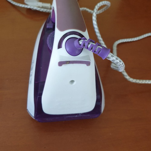 Delonghi EasyTurbo 8 steam iron used, 2300w, Antical, Auto On-Off