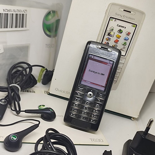 Sony Ericsson T630 Liquid Black full box used, like new