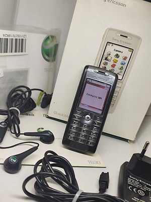 Sony Ericsson T630 Liquid Black full box used, like new