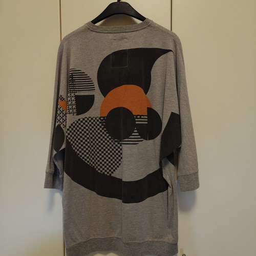 Humor unisex sweatshirt long with 3/4 bat sleeves, size Medium, like new