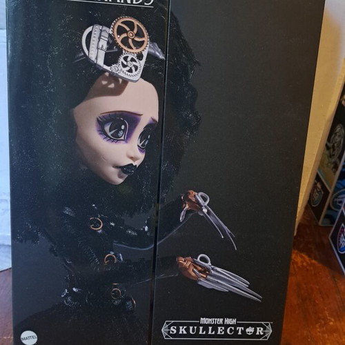 Monster High Edward Scissorhands Skullector doll
