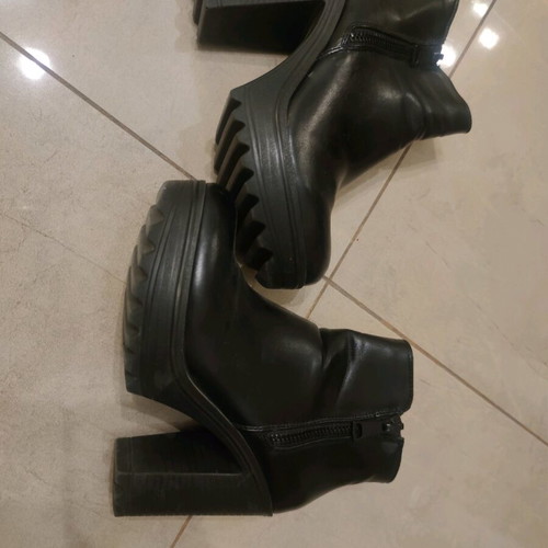 Leather ankle boots used, black, size 39