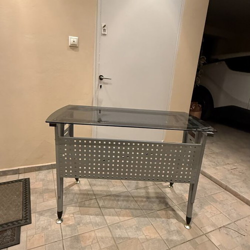 Desk 115cm x 60cm x 75cm used with glass top
