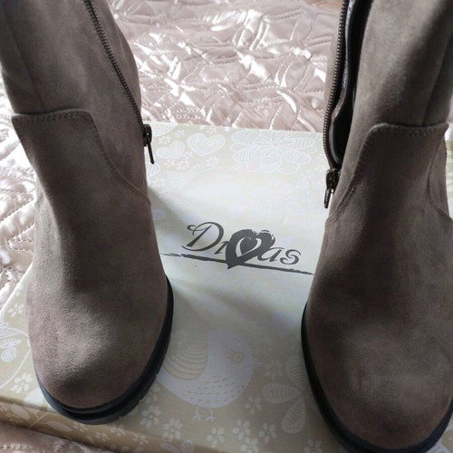 Women's boots with high heels new, Italian, size 38