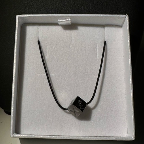 Necklace with wishes new with its box