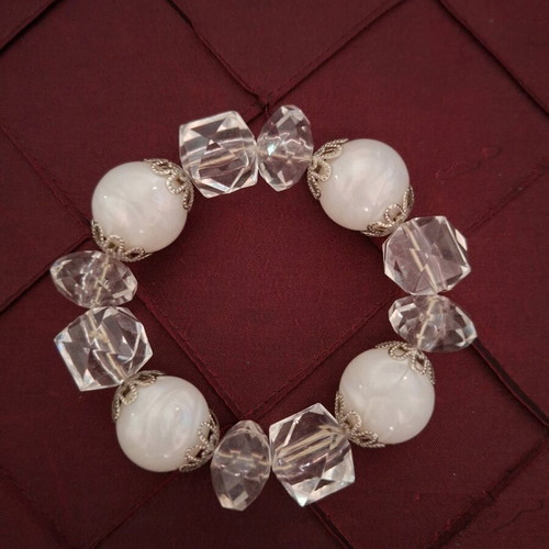 White bracelet like new