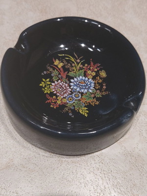 Kutani vintage porcelain ashtray new