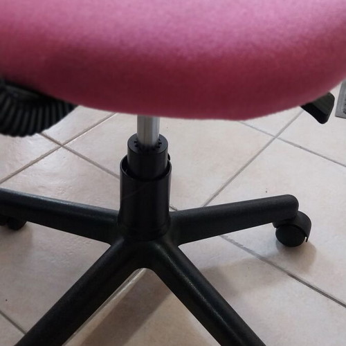 Παιδική καρέκλα μεταχειρισμένη με ροδάκια και αμορτισέρ