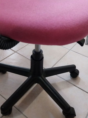 Παιδική καρέκλα μεταχειρισμένη με ροδάκια και αμορτισέρ