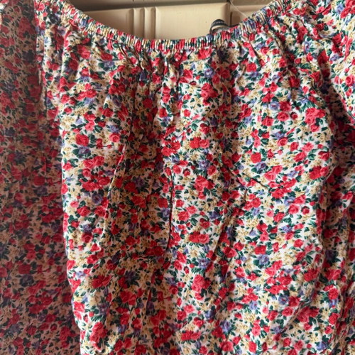 Floral blouse like new, size L