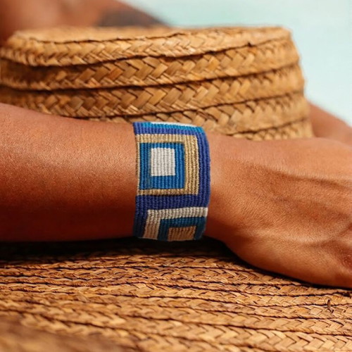Handmade macrame bracelet with geometric design, new
