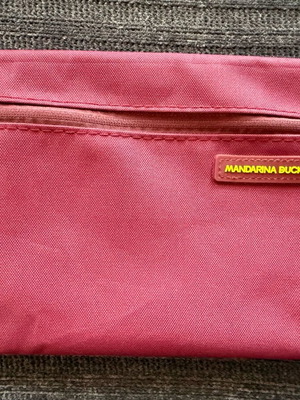 Mandarina Duck νεσεσέρ καλλυντικών καινούργιο, κόκκινο-μπορντό