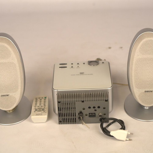 Sony CMT‑01 Hi‑Fi Stereo System used with 2 speakers and controller