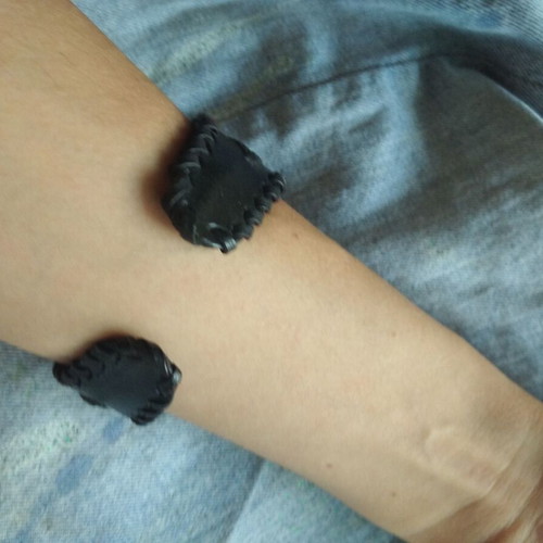 Leather bracelet with turquoise stone unused, adjustable size