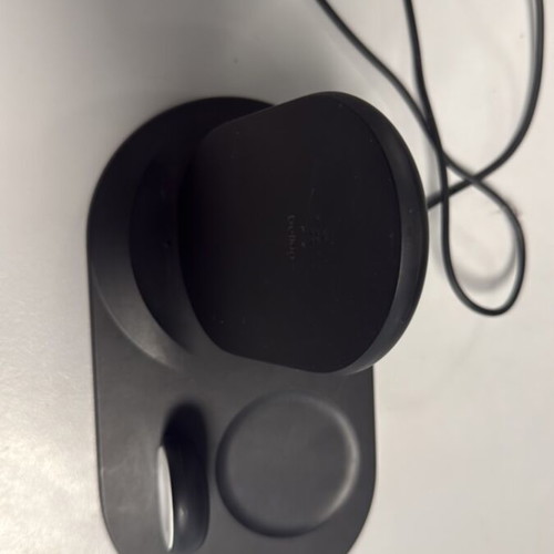 Belkin BoostCharge 3-in-1 Magnetic Foldable Wireless Charger used