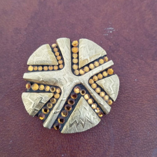 Vintage Craft pin like new
