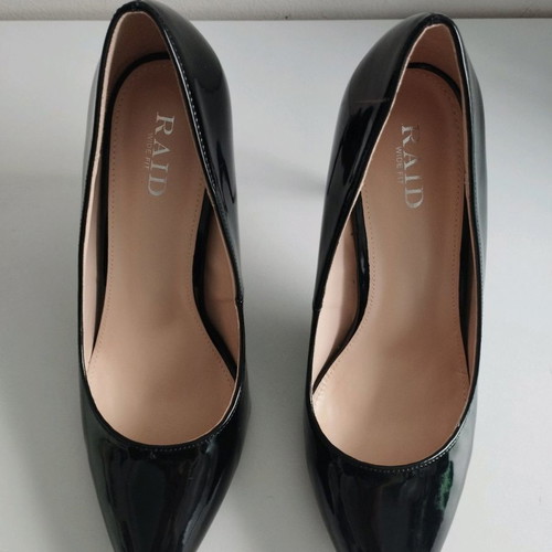 Raid stiletto pump new, black patent leather, size 39/39.5