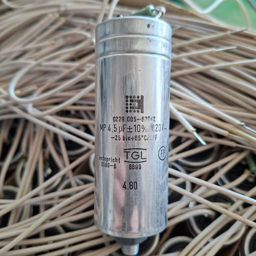 MP Capacitors 4.5μF 220V AC TGL 8699 New Old Stock 200+ Pieces