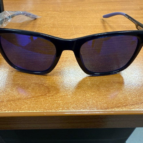 Nike sunglasses like new with blue mirror lens