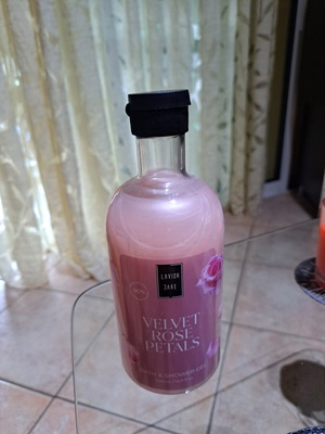 Velvet Rose Petals αφρόλουτρο καινούργιο, άρωμα τριαντάφυλλο 500ml
